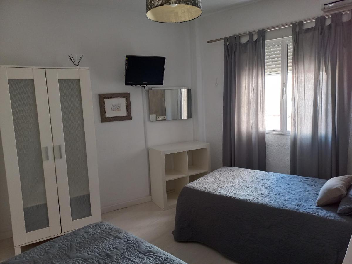 Apartamento E&R Malaga Centro- Parking Gratis ภายนอก รูปภาพ