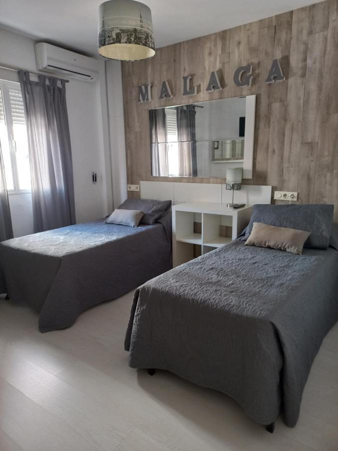 Apartamento E&R Malaga Centro- Parking Gratis ภายนอก รูปภาพ