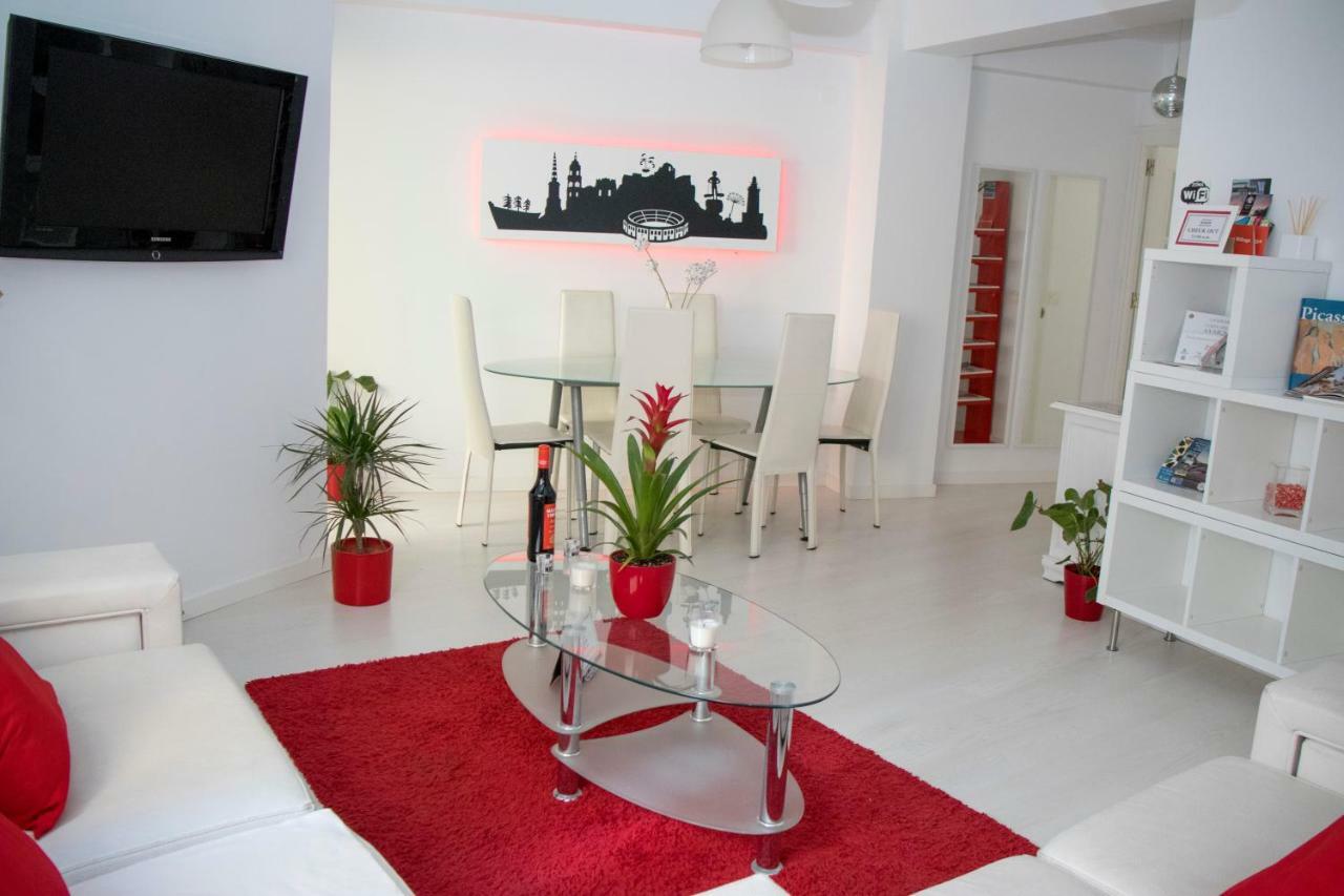 Apartamento E&R Malaga Centro- Parking Gratis ภายนอก รูปภาพ