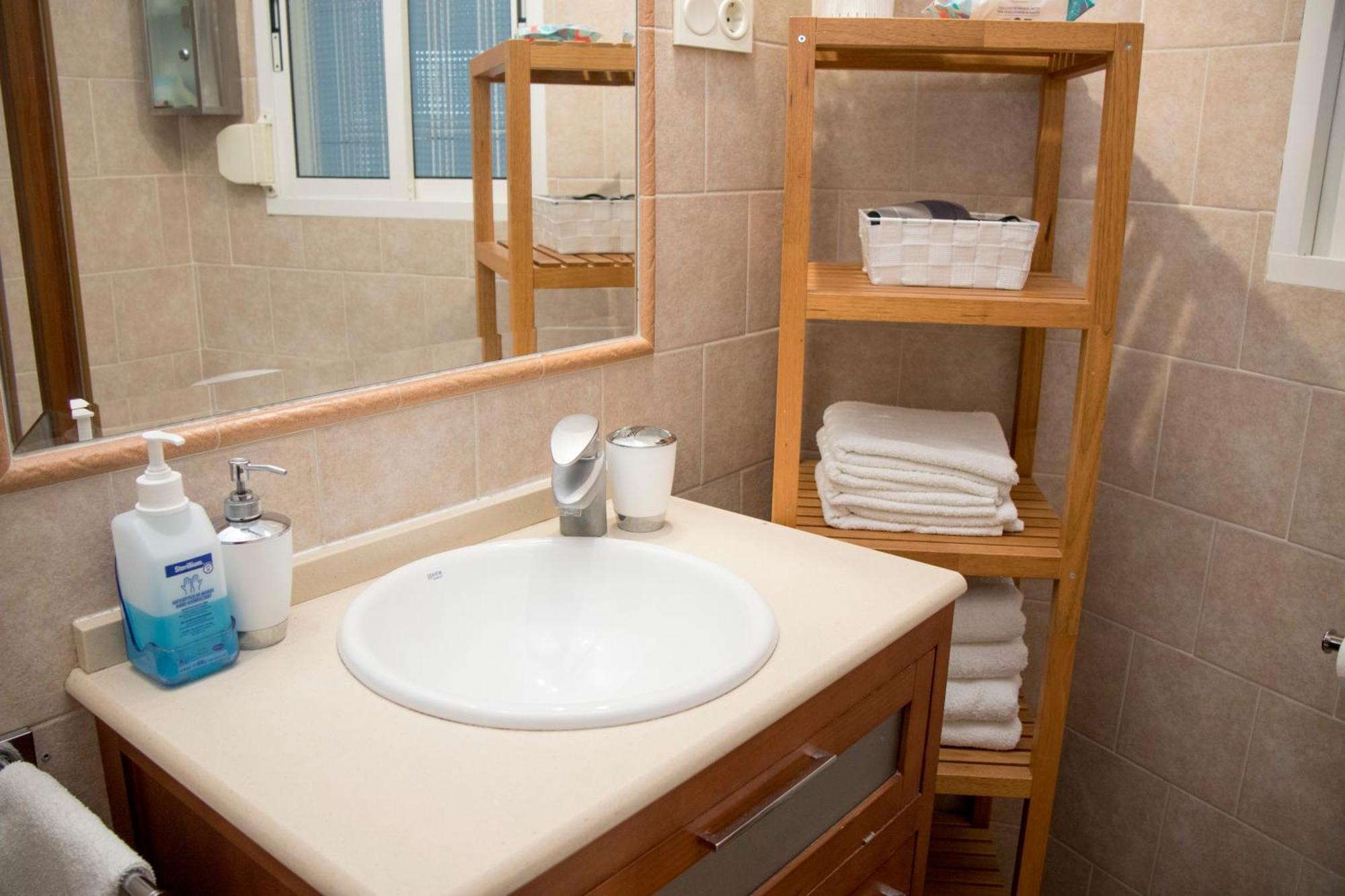 Apartamento E&R Malaga Centro- Parking Gratis ภายนอก รูปภาพ
